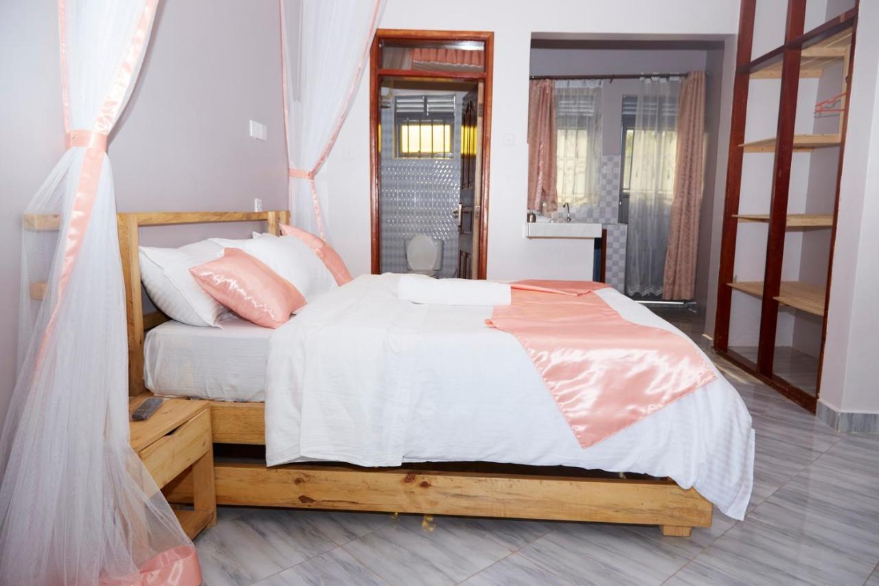 Westway Luxury Suites Mbarara Dış mekan fotoğraf