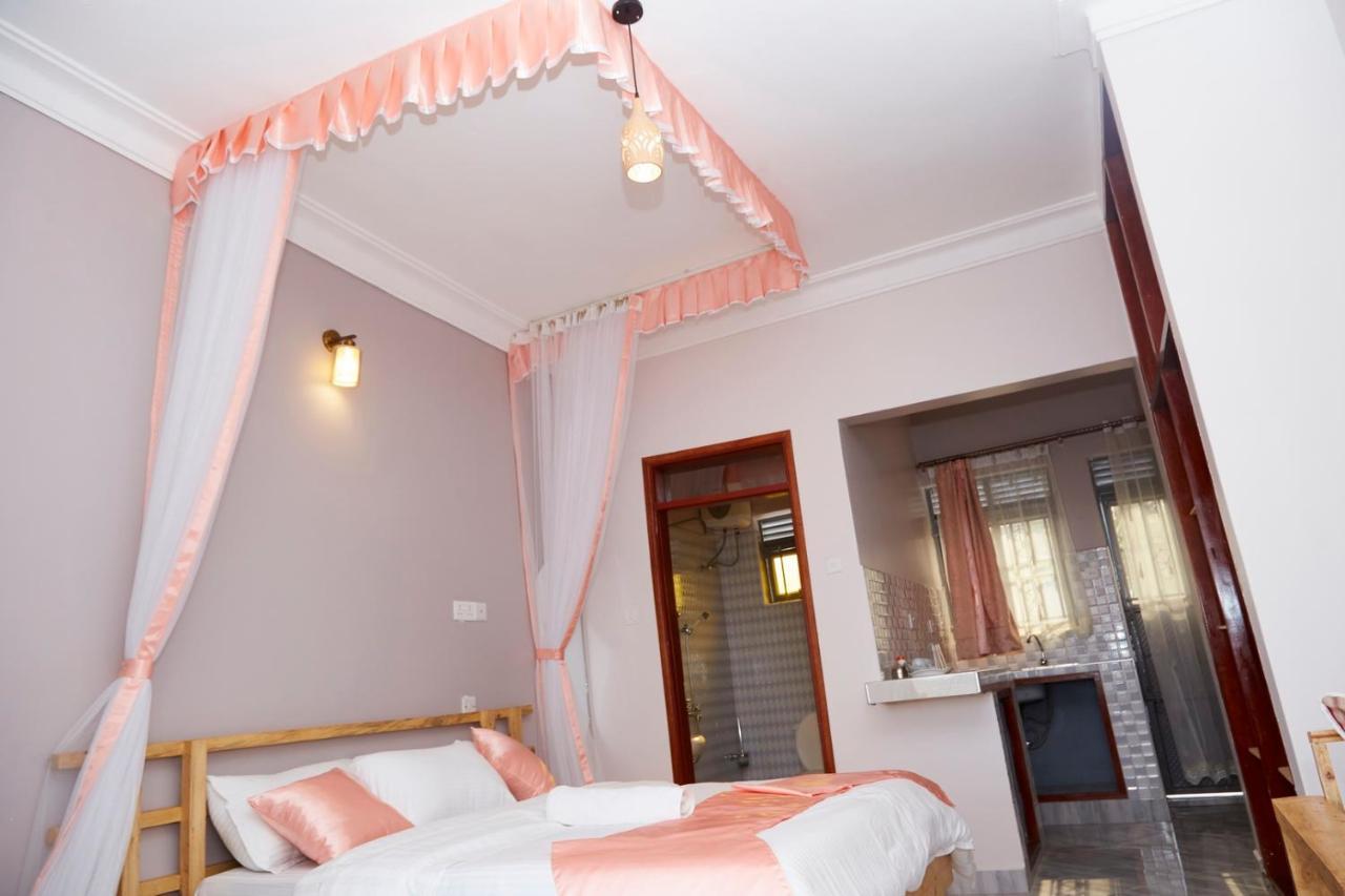 Westway Luxury Suites Mbarara Dış mekan fotoğraf