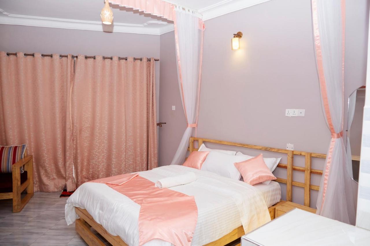 Westway Luxury Suites Mbarara Dış mekan fotoğraf