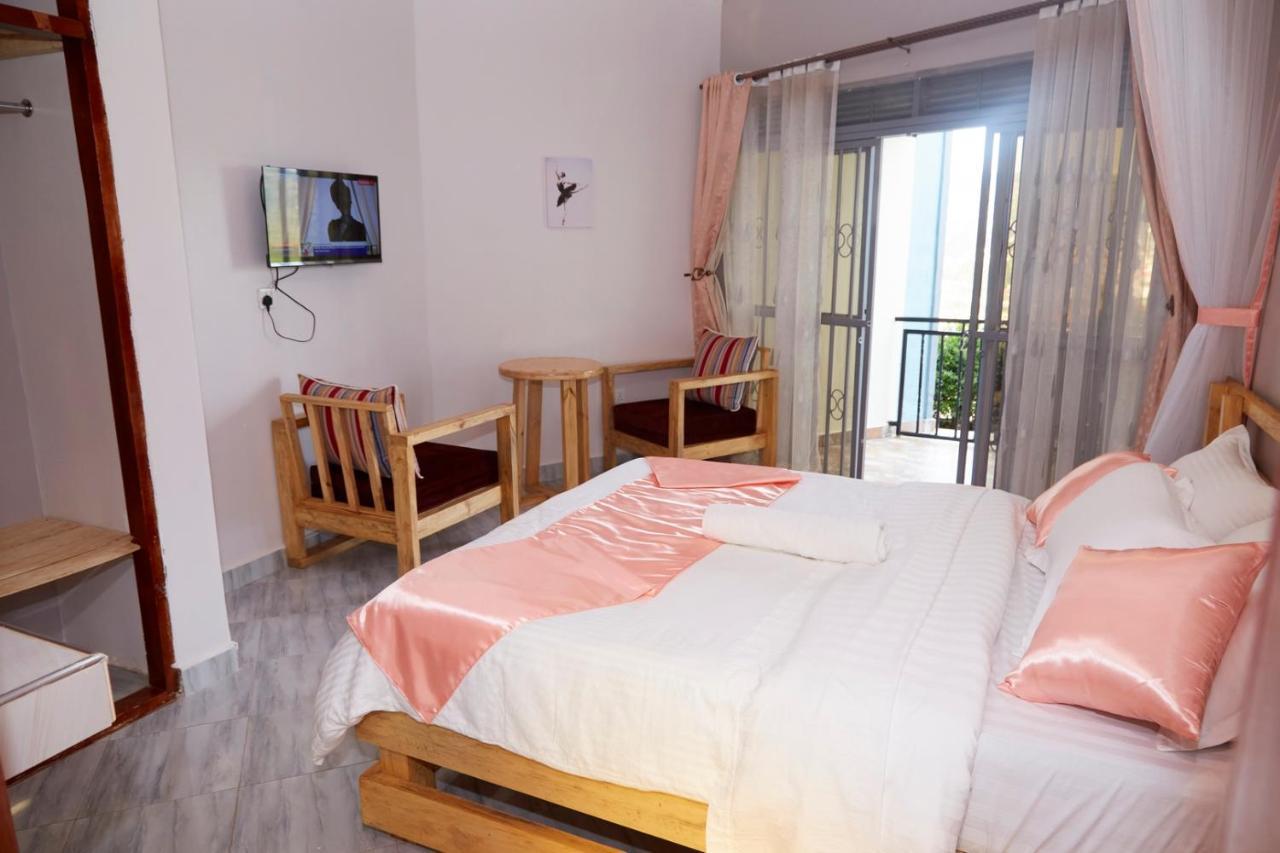 Westway Luxury Suites Mbarara Dış mekan fotoğraf