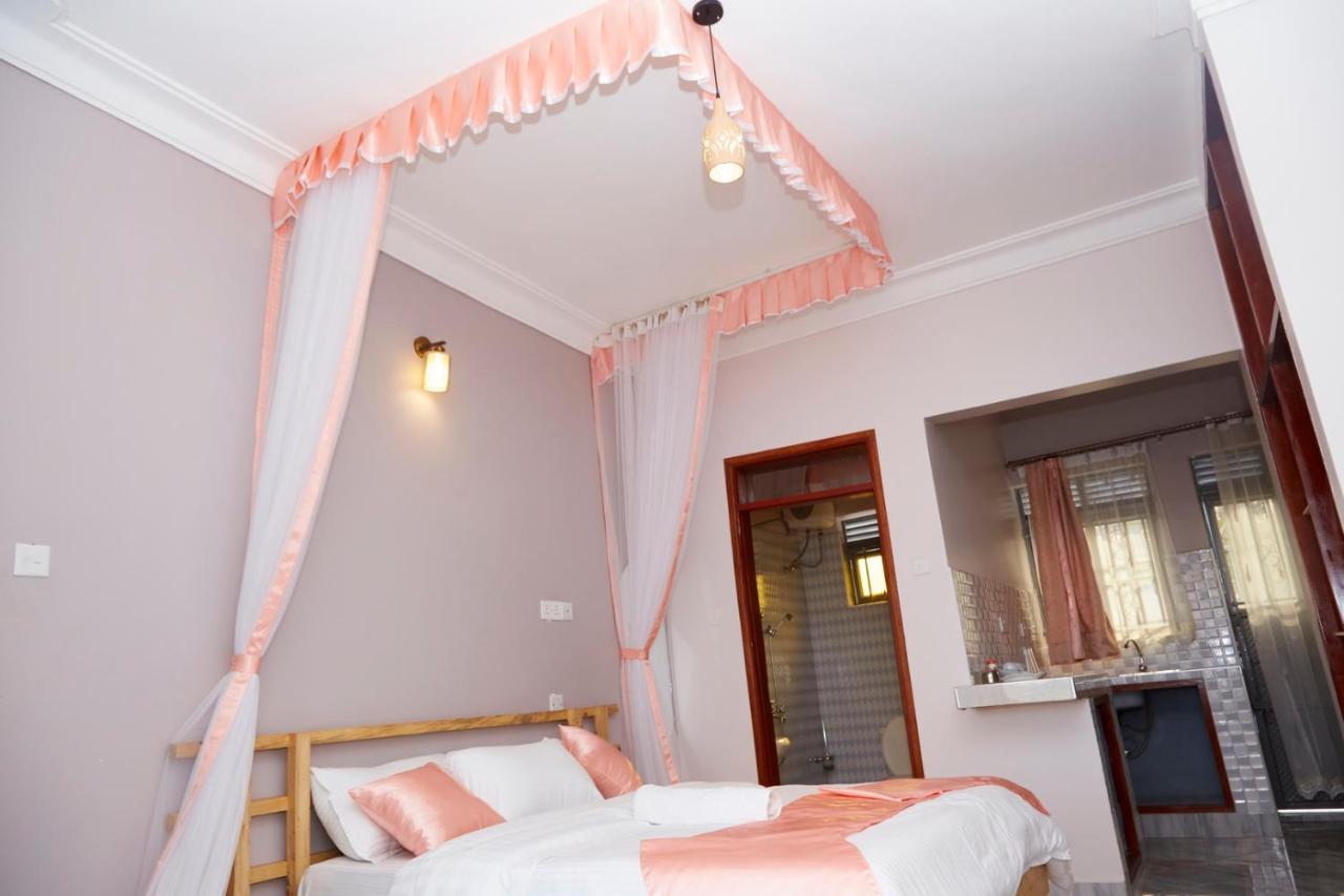 Westway Luxury Suites Mbarara Dış mekan fotoğraf