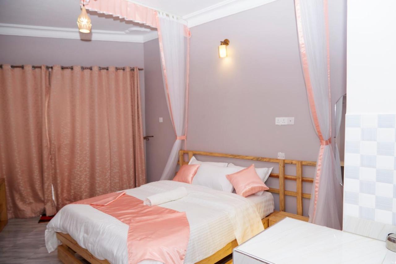 Westway Luxury Suites Mbarara Dış mekan fotoğraf