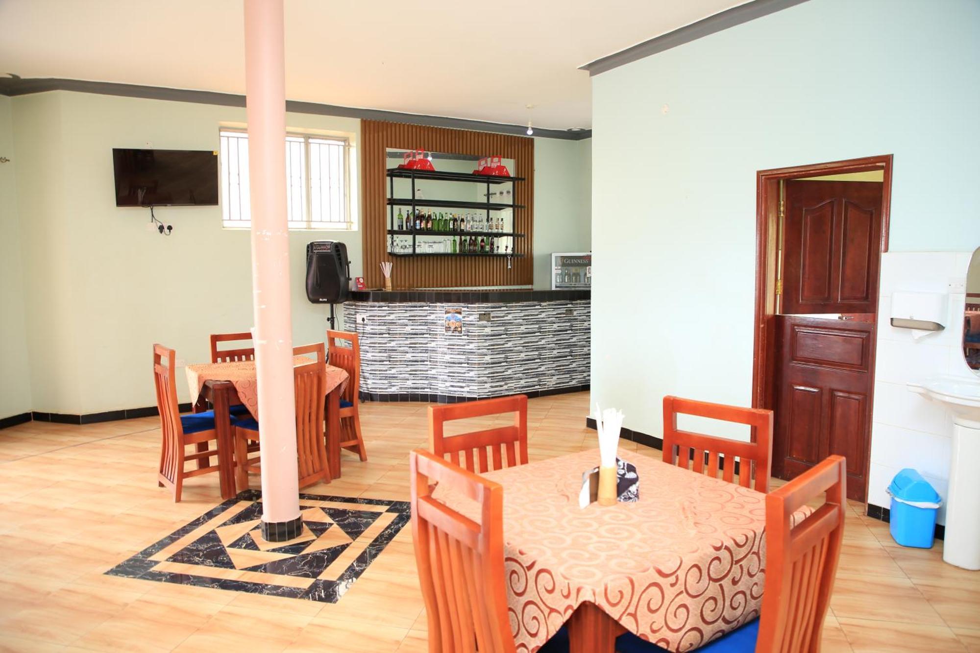 Westway Luxury Suites Mbarara Dış mekan fotoğraf